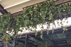 130 dekoracije veštačkim lozicama